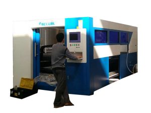 2кв оптичка машина за ласерско резање подесива брзина за металну цев